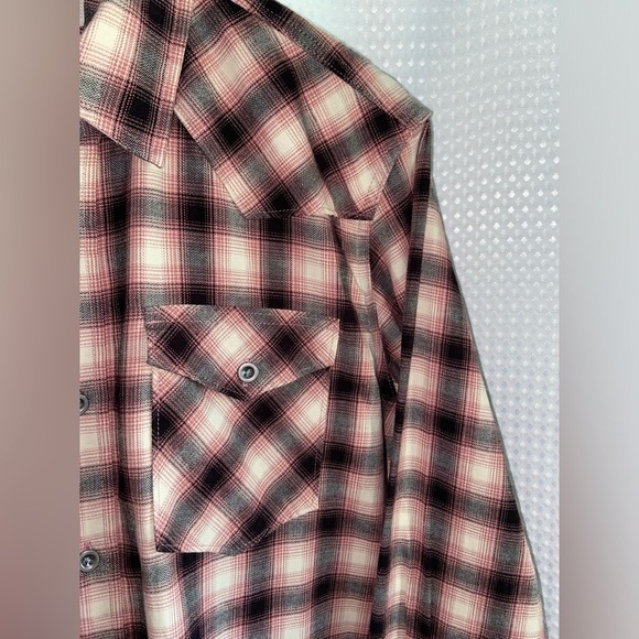 2/49$ Men’s Vintage Wrangler plaid long sleeves flannel shirt‎ Sz medium - Picture 2 of 9